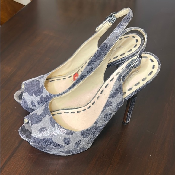 Enzo Angiolini Grey and Black Animal Print Slingback Platform 5” Heels Size 8 - Picture 3 of 16